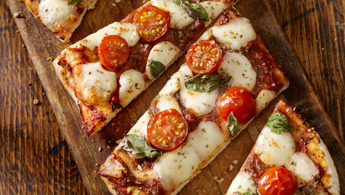 what-is-the-key-difference-between-pizza-and-flatbread-trivia-genius